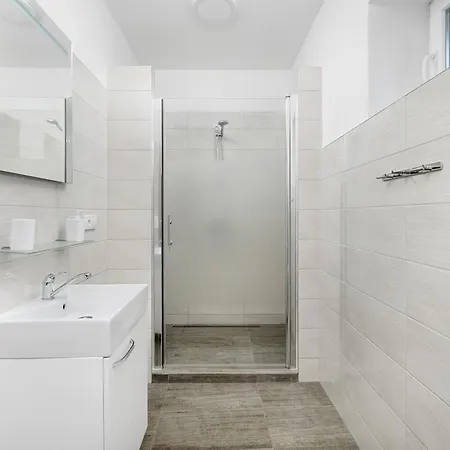 Nad Stastnym Sklepem Apartament